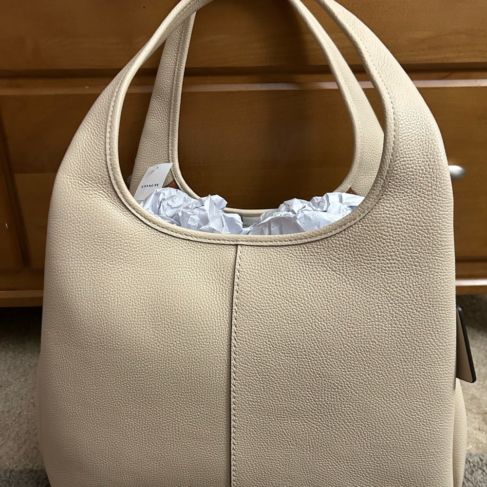 Coach Cream Leather Shoulder Bag - Picture 10 of 12